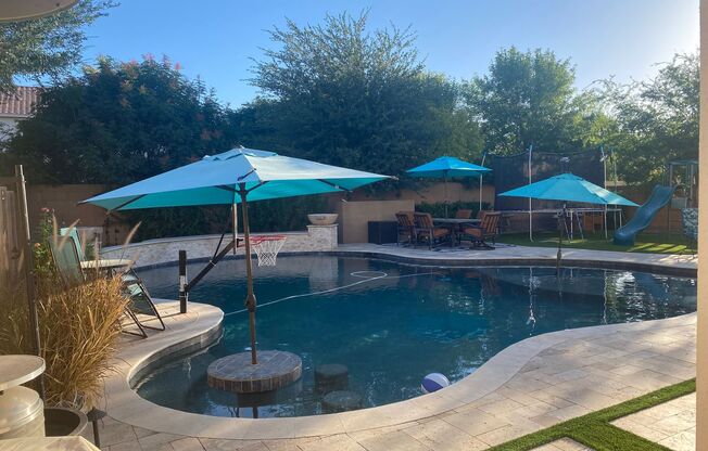 Coming Soon: Gorgeous 5bed/4 bath with Oversized Backyard and Pool