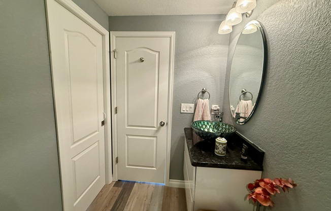 8610 ZIRCON WAY