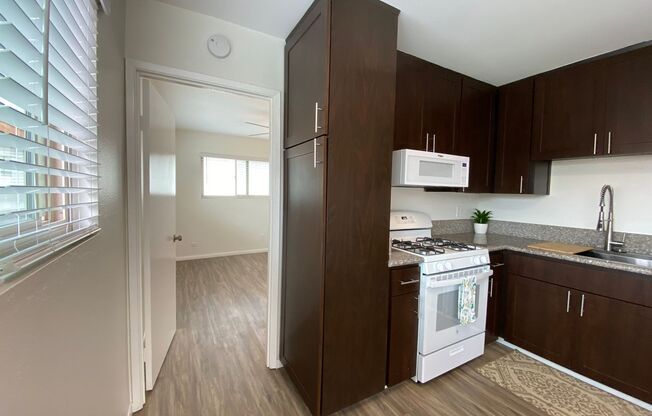 1 bed, 1 bath, 700 sqft, $2,425, Unit 50-19