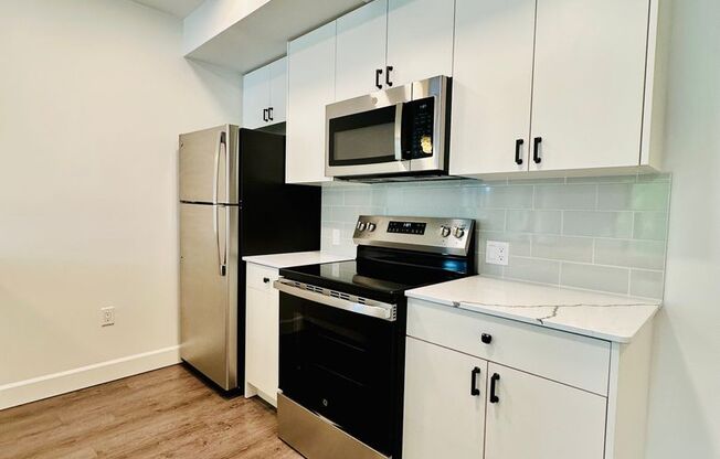 2 beds, 1 bath, 902 sqft, $2,750, Unit 410-315