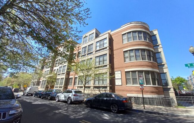 2 beds, 2 baths, 900 sqft, $3,900, Unit 109