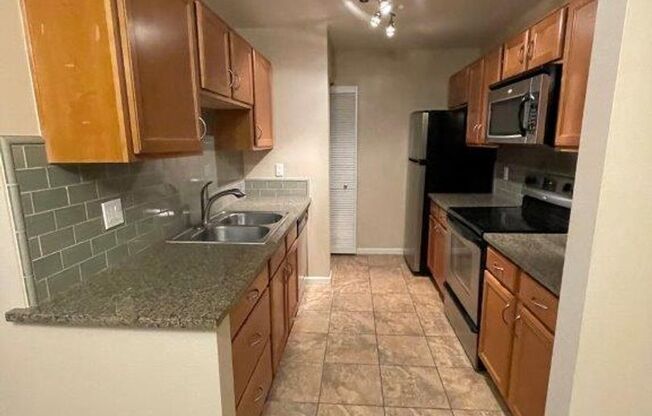 1 bed, 1 bath, $1,350, Unit # 160