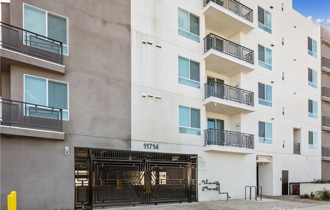 1 bed, 1 bath, 452 sqft, $1,810, Unit 201