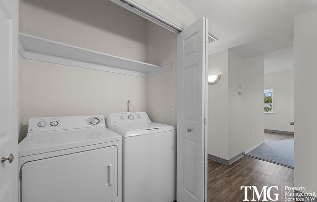 2 beds, 2 baths, 923 sqft, $1,625, Unit 223
