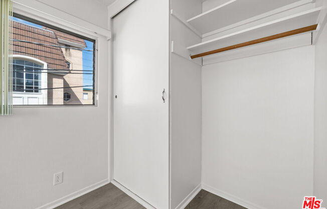 Studio, 1 bath, 230 sqft, $1,500, Unit 8