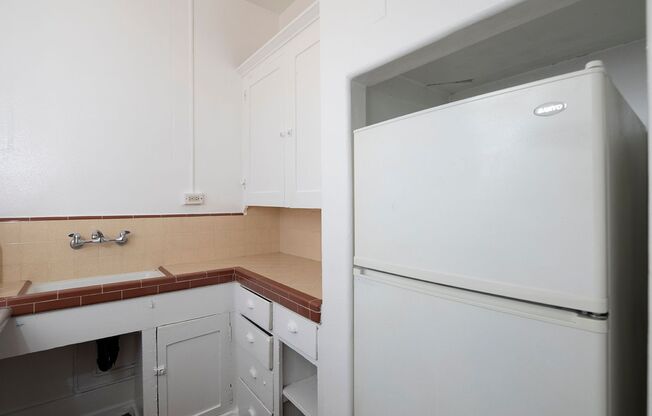 Studio, 1 bath, $1,595, Unit 26