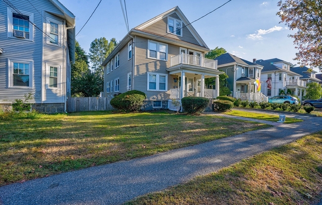 39 DYER AVE