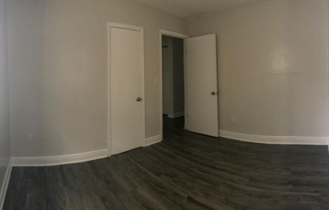 2 beds, 1 bath, $1,900