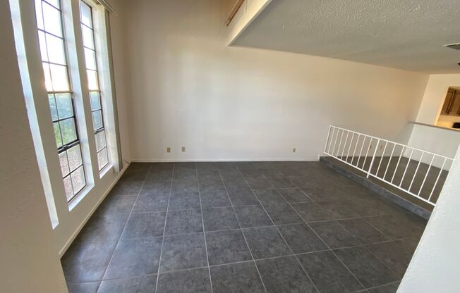SPACIOUS 2BED/2.5BATH TOWNHOUSE