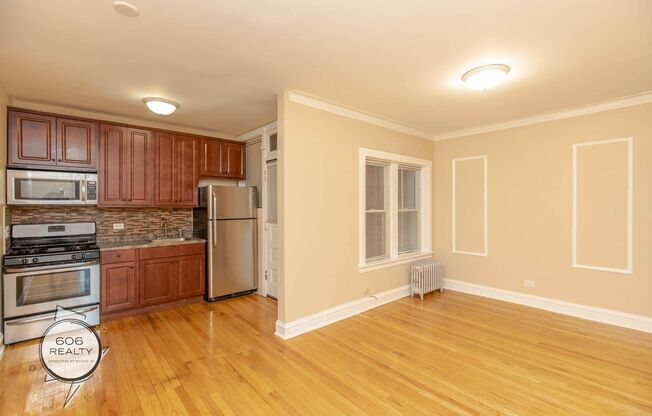 Apartments for Rent on Oak Park in Berwyn!