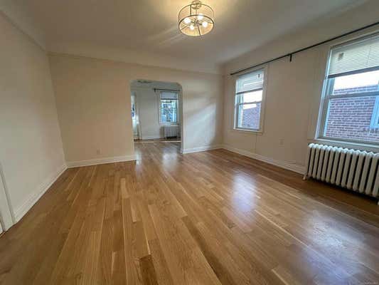 2 beds, 1 bath, 1,200 sqft, $2,999