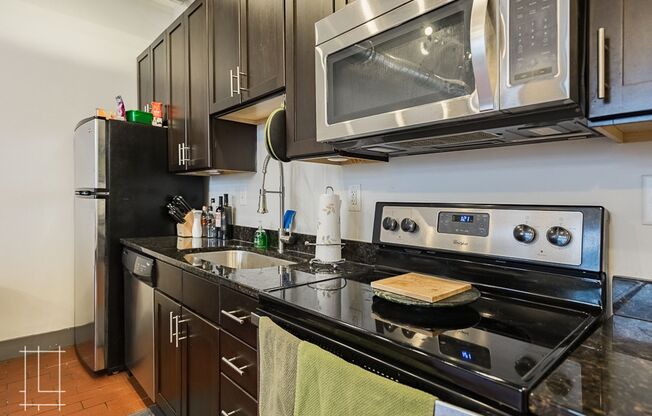 1 bed, 1 bath, $1,284, Unit 727 N. 4th St. Apt. 134