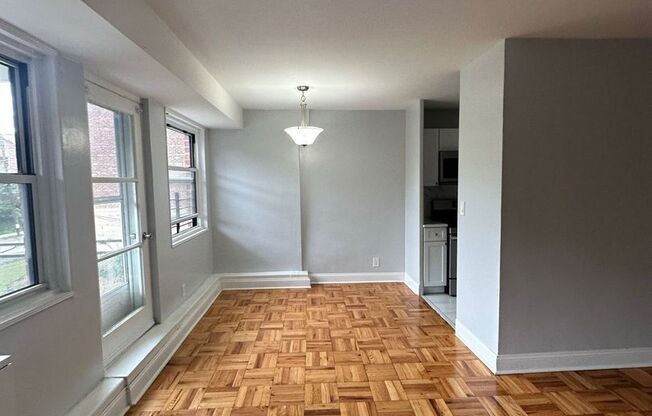 2 beds, 2 baths, $3,200, Unit AA