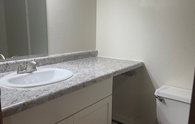 1 bed, 1 bath, $750, Unit 104