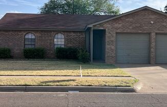 3 beds, 2 baths, $1,300