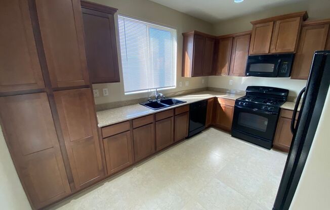 Wonderful 4 bed/2.5 bath home located in the NW area of Las Vegas