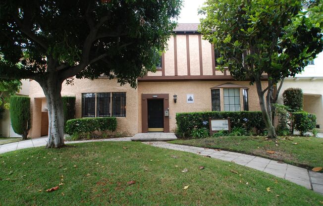 MAN - Mansfield Apartments