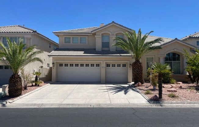 FANTASTIC SPACIOUS HOME LOCATED IN GATED COMMUNITY -CENTRALLY LOCATED!
