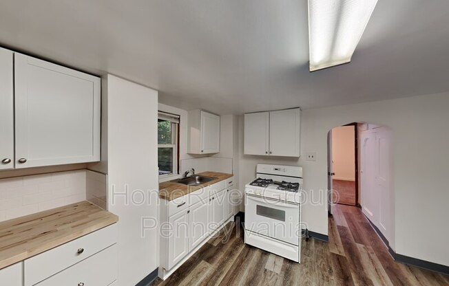 702 CYPRESS ALY