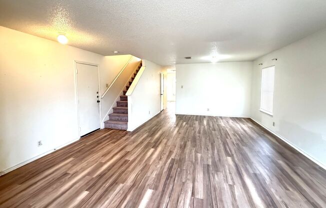 8902 BREEZEFIELD