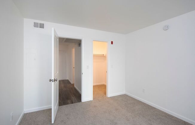 2 beds, 2 baths, 965 sqft, $2,895, Unit 327