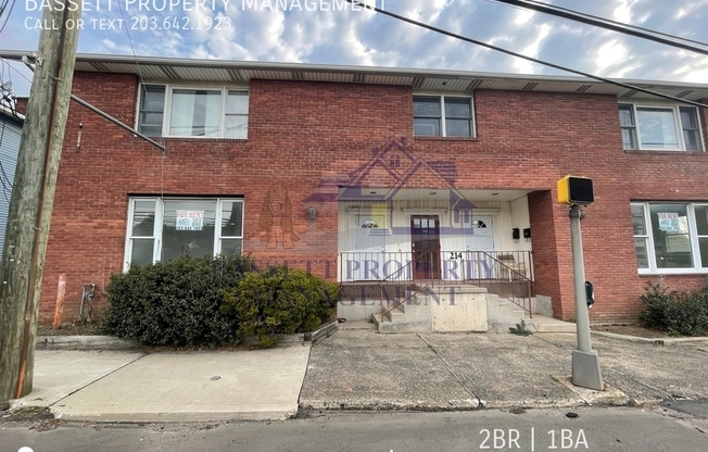 214 MAIN ST