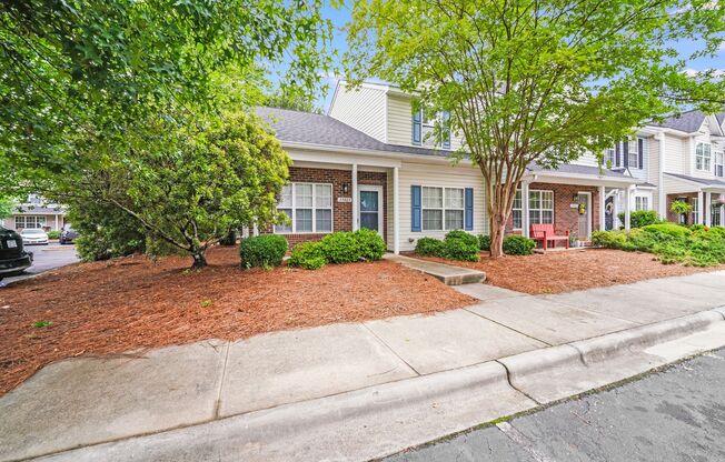 Bennington Place Beauty – 2 Beds, 2.5 Baths, Versatile Loft & More!