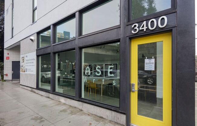 2 beds, 2 baths, $2,378, Unit 203