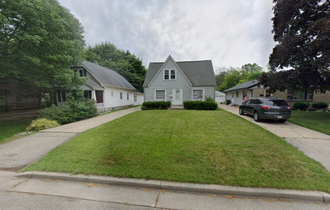 5437 N Bethmaur Ln