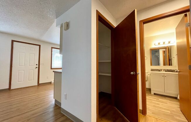 Hartson 8-Plex