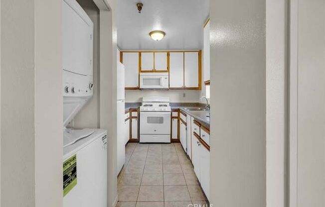 2 beds, 2 baths, $2,500, Unit UNIT 202