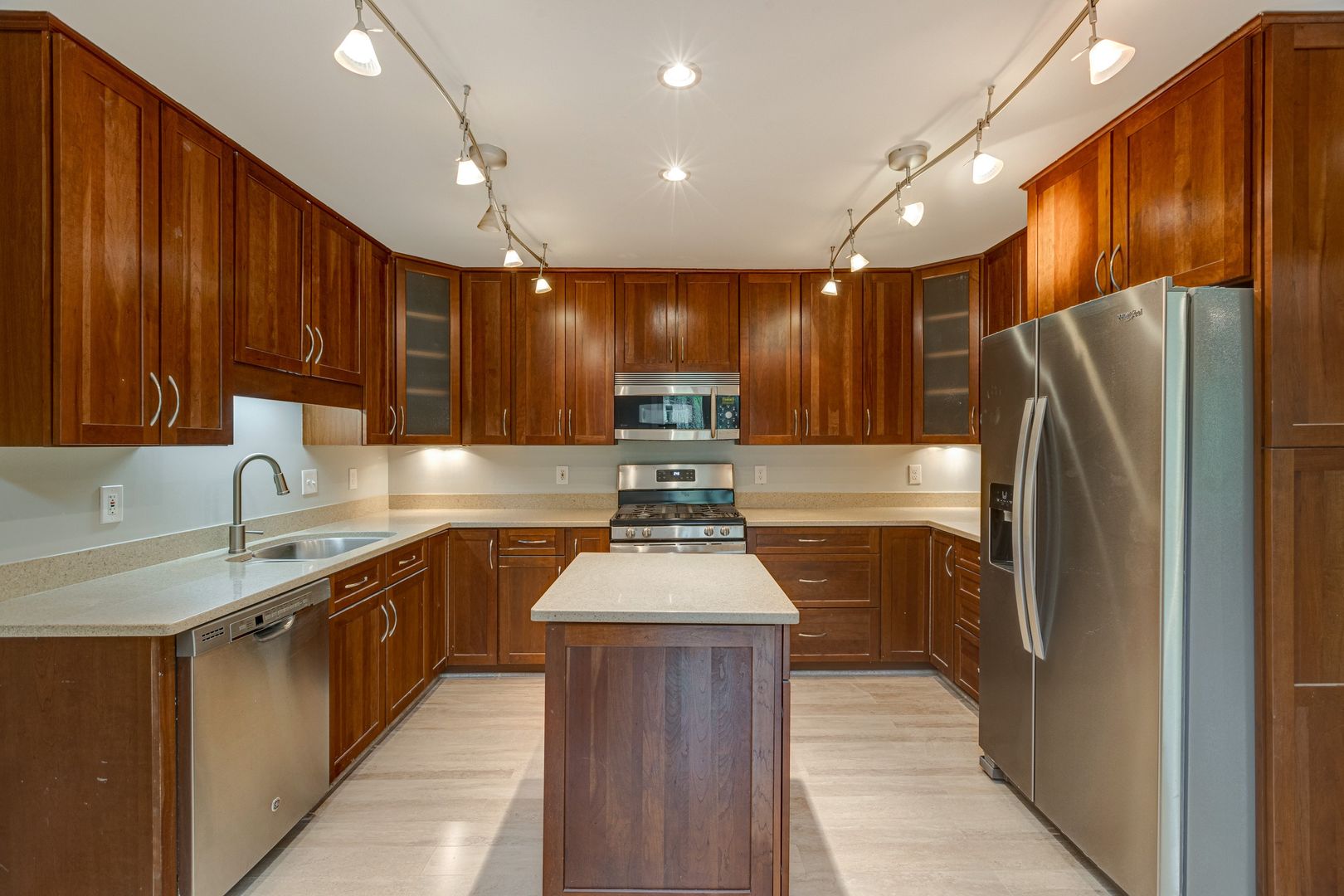 3303 Spring Lake Ct, Fairfax, VA 22030