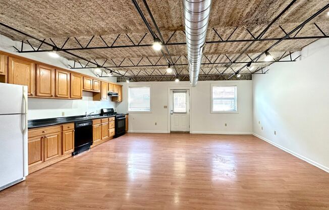 One Bed, One Bath Apartment in the Heart of Lawrenceville - Central AC, In-Unit Laundry - Available Immediately!