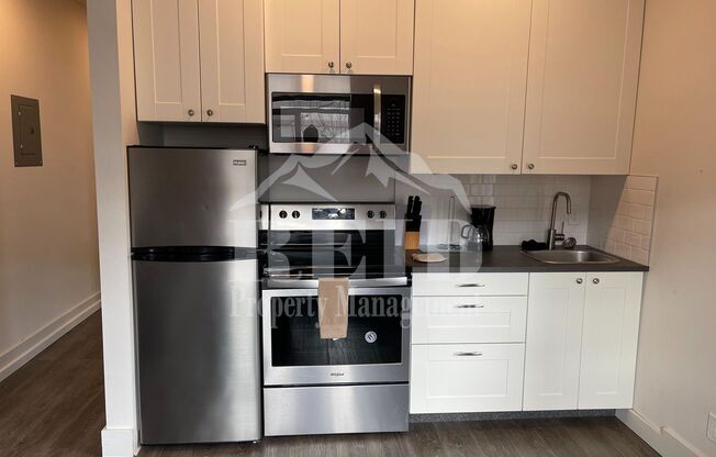 FURNISHED 1BED 1BATH APARTMENT - DOWNTOWN BREMERTON