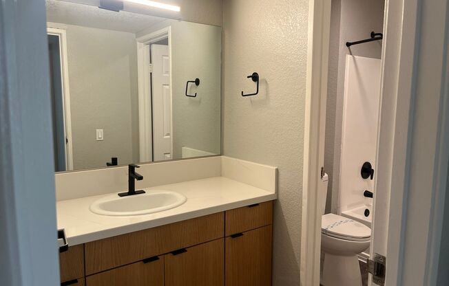 2 beds, 1 bath, 875 sqft, $2,750, Unit 229
