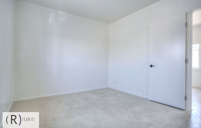 1 bed, 1 bath, 415 sqft, $1,600, Unit 1003 Simmons Ave