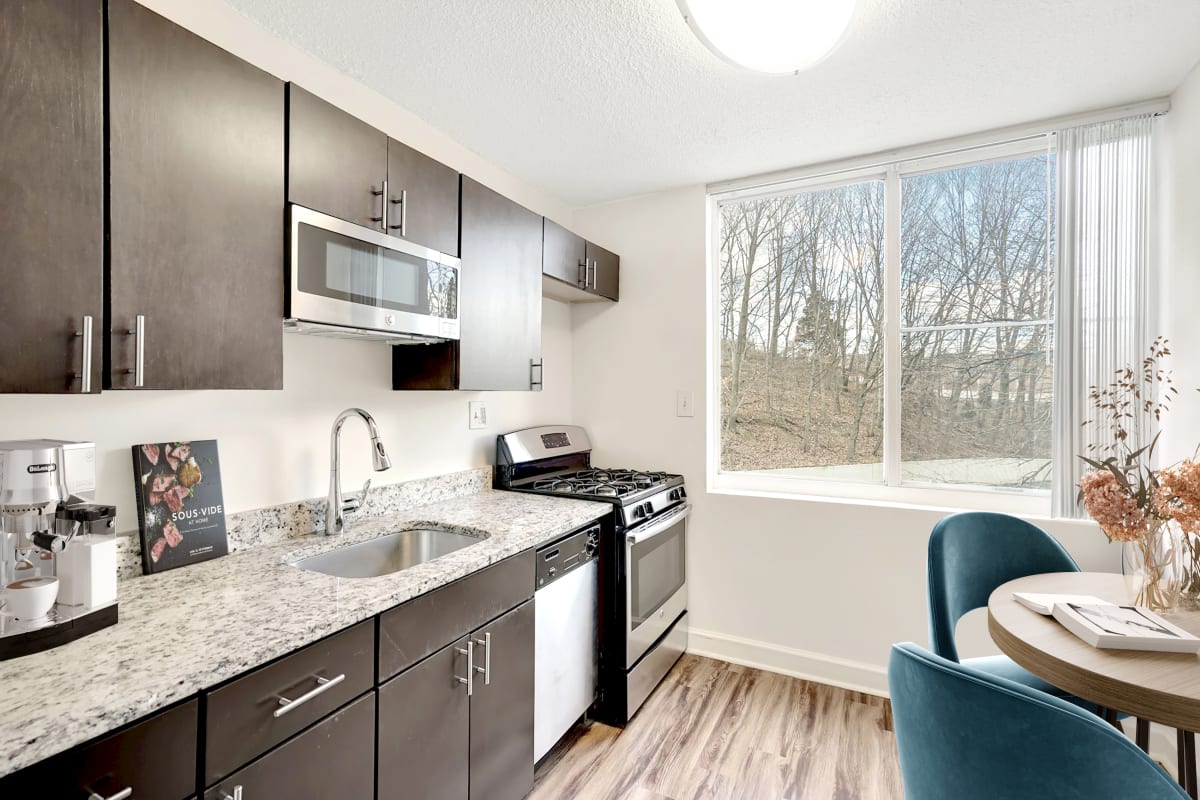BROADSTONE APARTMENTS IN ALEXANDRIA, VA.