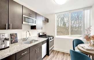 BROADSTONE APARTMENTS IN ALEXANDRIA, VA.