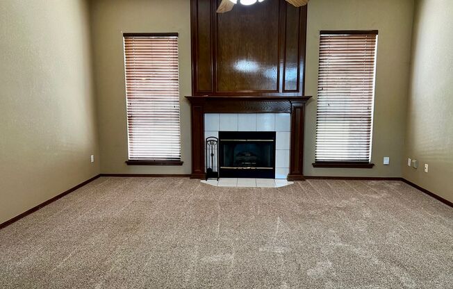 Very nice Westside home - convenient to I-35.  Near Norman Regional.  Available early August.