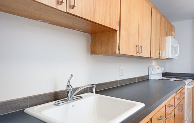 3 beds, 2 baths, 1,125 sqft, $2,995, Unit 510