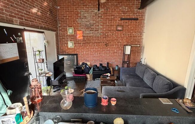 1 bed, 1 bath, 700 sqft, $1,450, Unit 112