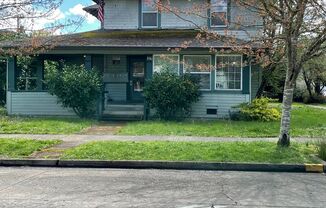 590 W 12th