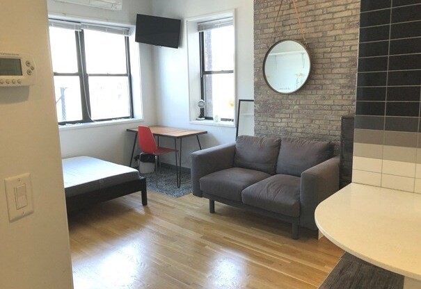 Studio, 1 bath, $2,600, Unit 62