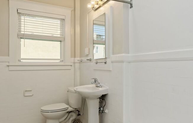 Studio, 1 bath, 500 sqft, $1,595, Unit 211