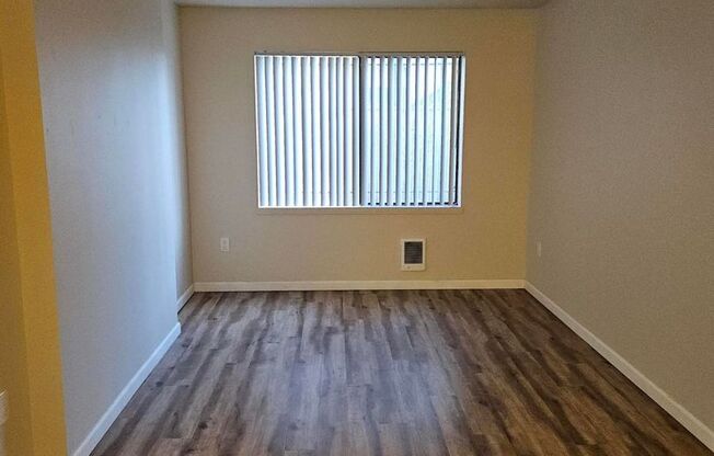 1 bed, 1 bath, 410 sqft, $1,295, Unit 109