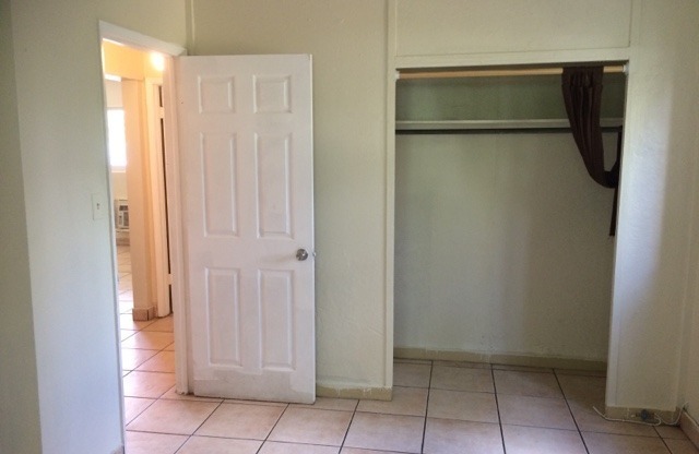 2 beds, 1 bath, 783 sqft, $1,683, Unit 5