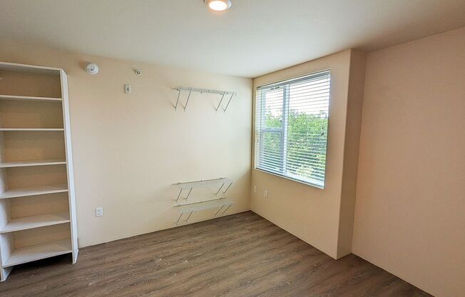 Studio, 1 bath, 154 sqft, $1,395, Unit 561
