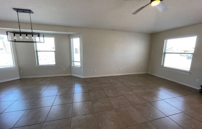 Charming East Side Gem – Prime Location Near Loop 375!
