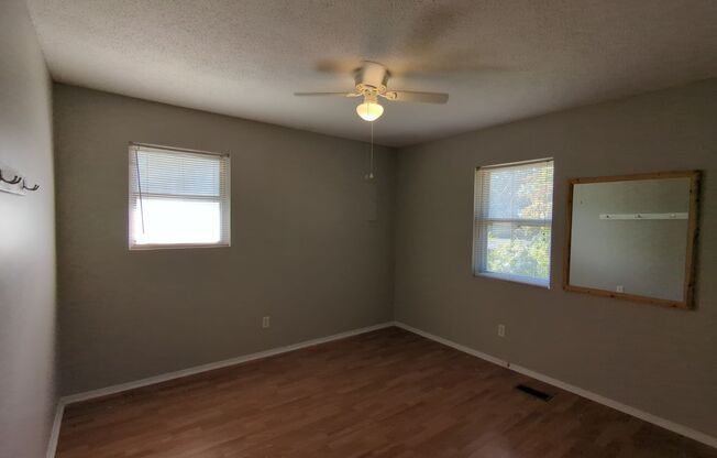 3 beds, 1 bath, $1,499