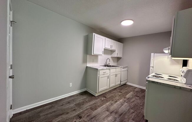 1 bed, 1 bath, 600 sqft, $1,195, Unit 284- Seals